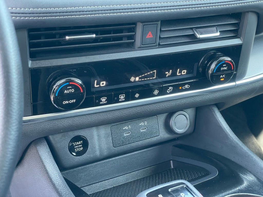 Certified 2024 Nissan Rogue SV AWD/4WD image 19