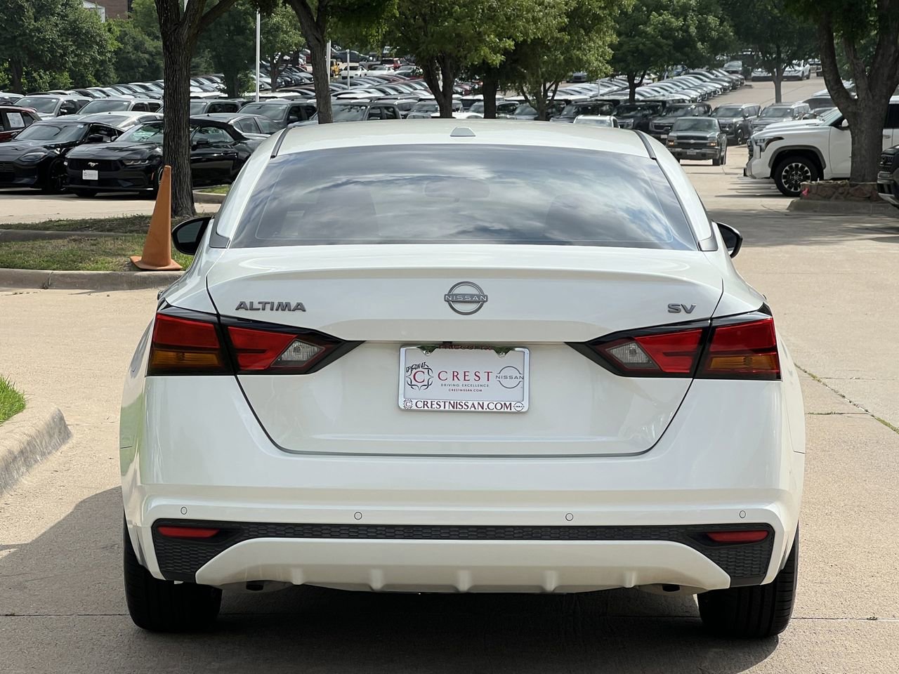 Used 2024 Nissan Altima 2.5 SV FWD image 5
