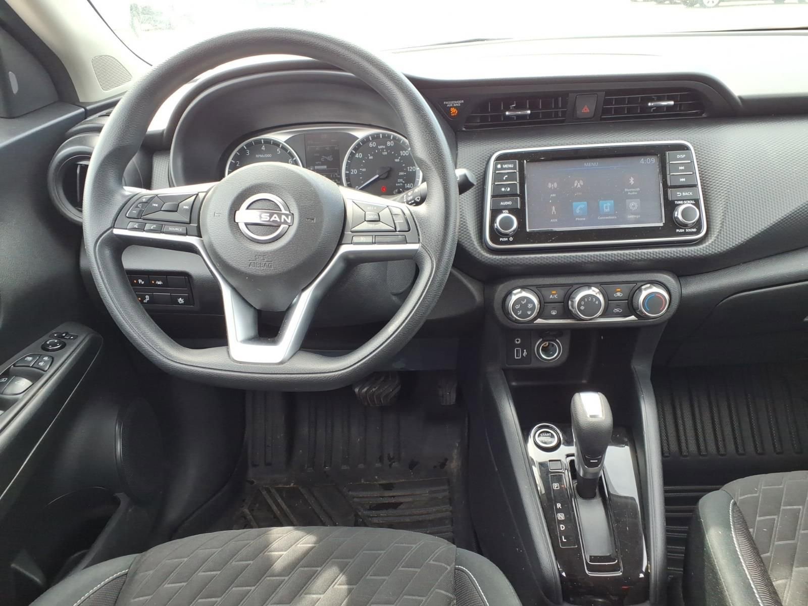 Used 2022 Nissan Kicks S FWD image 11