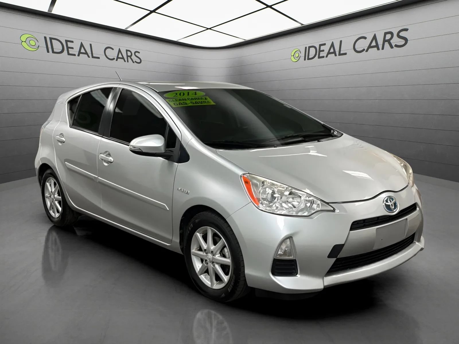 Used 2014 Toyota Prius C Three FWD image 3