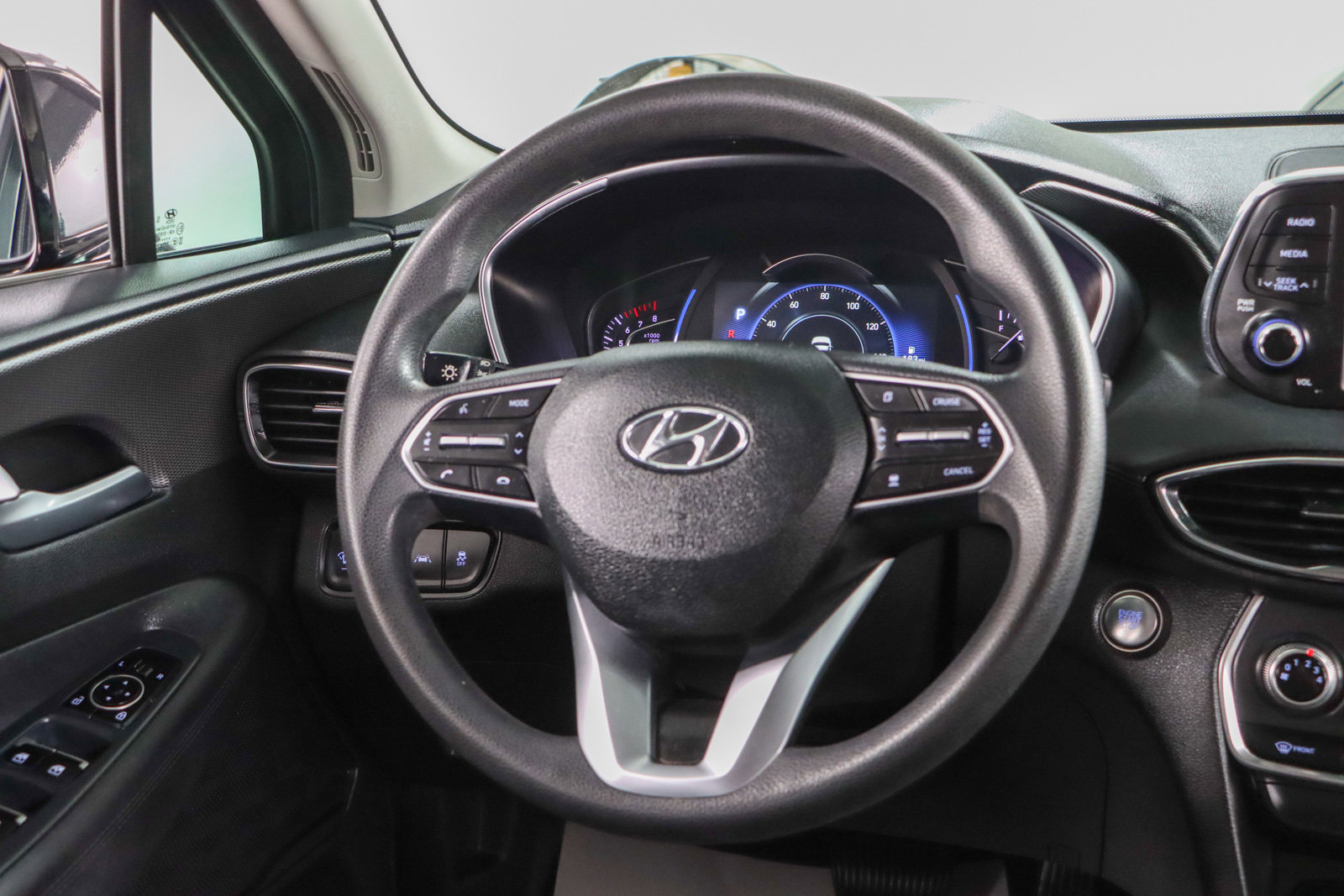 Used 2020 Hyundai Santa Fe SEL w/ Cargo Package FWD image 12