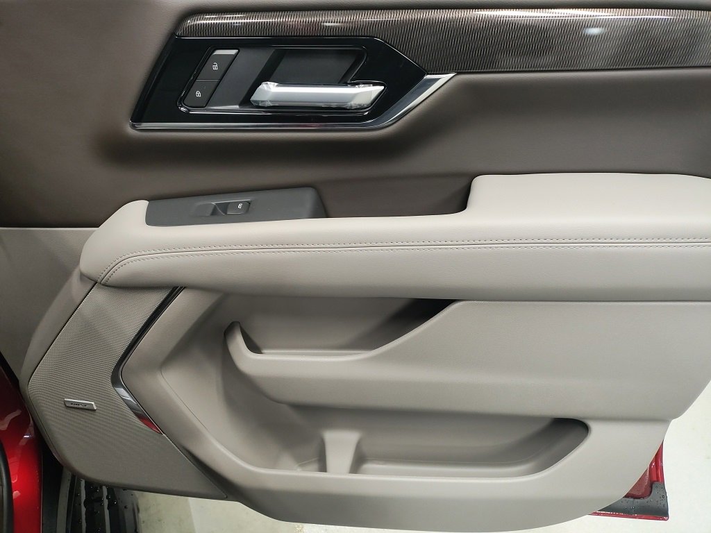 New 2026 GMC Yukon Elevation image 9