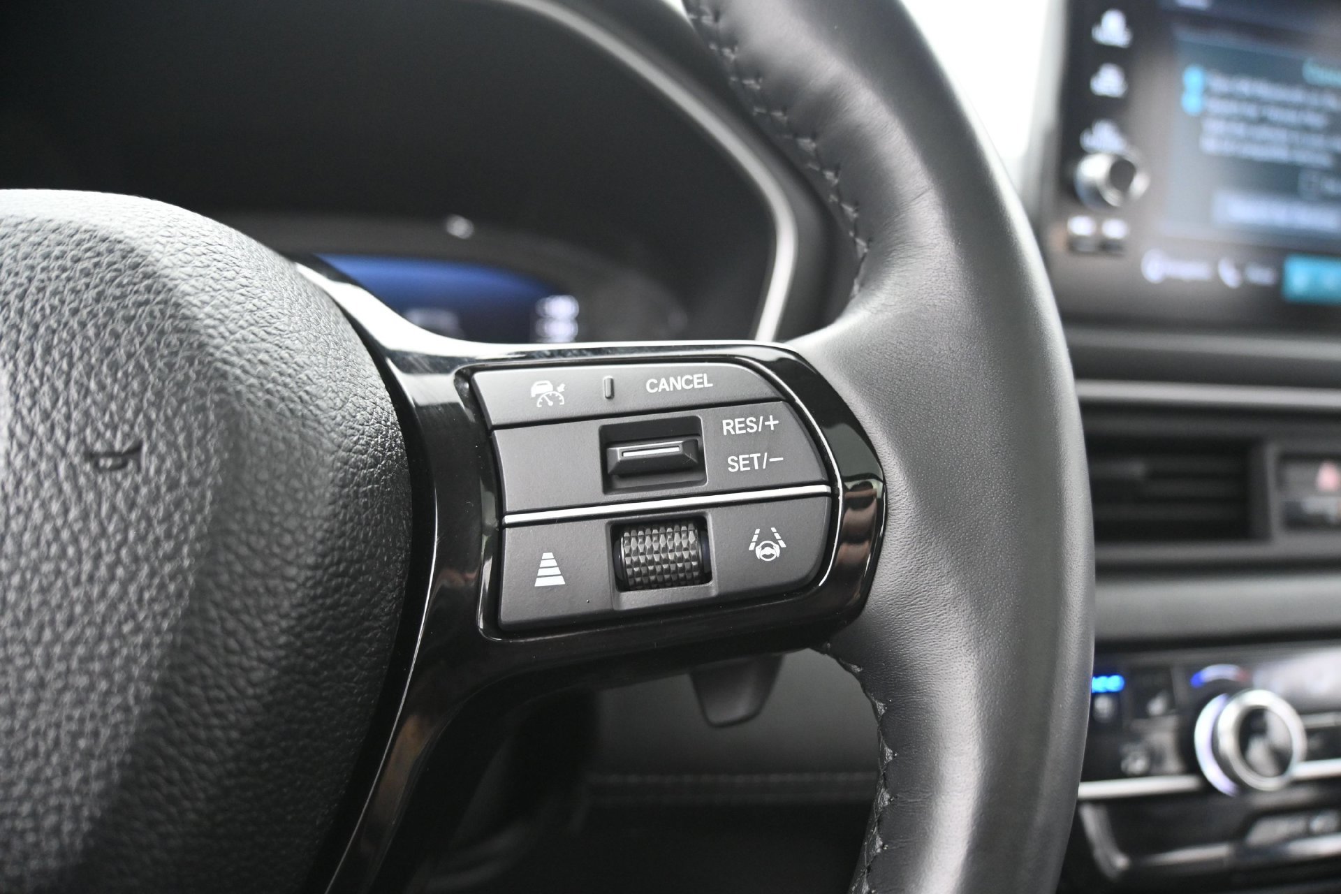 Used 2025 Honda Pilot Touring image 30