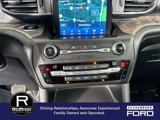 Used 2020 Ford Explorer Platinum w/ Premium Technology Package AWD/4WD image 9