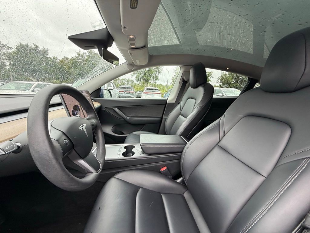 Used 2022 Tesla Model Y Long Range image 20