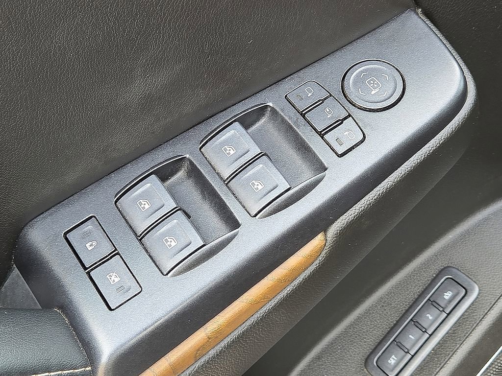 Used 2019 GMC Yukon XL Denali w/ Denali Ultimate Package image 22