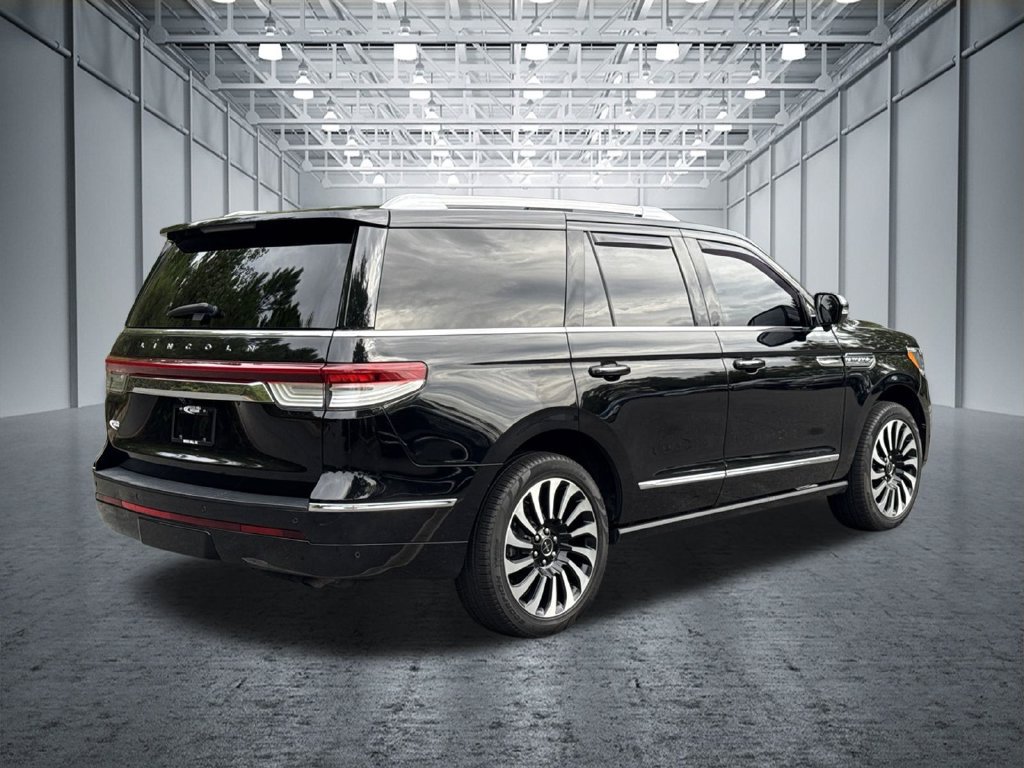 Used 2022 Lincoln Navigator Black Label AWD/4WD image 9