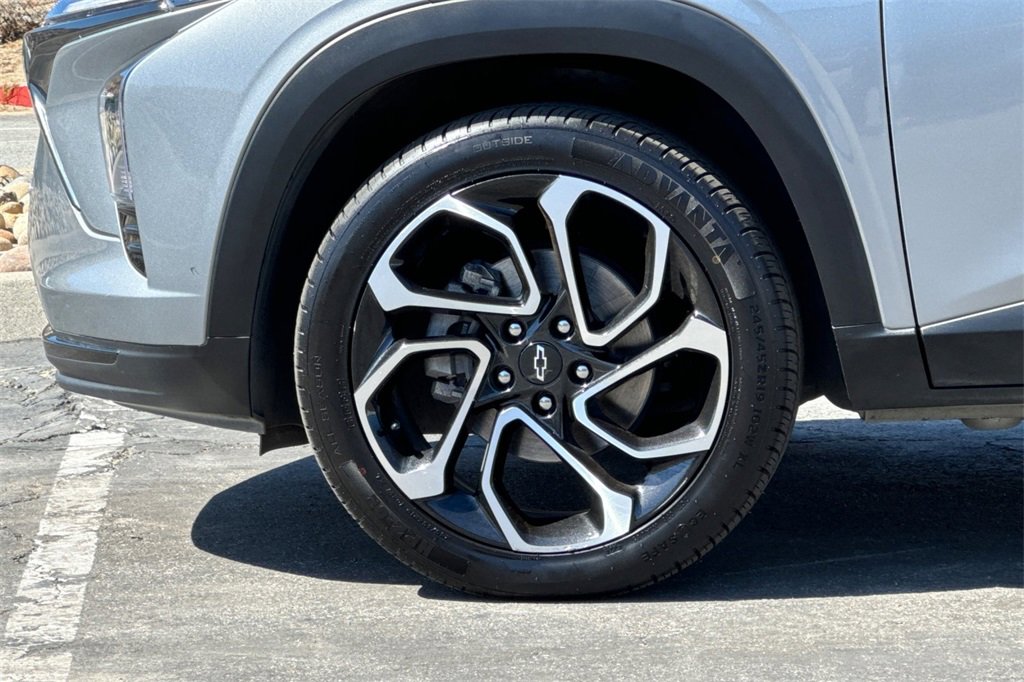 Used 2024 Chevrolet Trax RS w/ Sunroof Package image 23