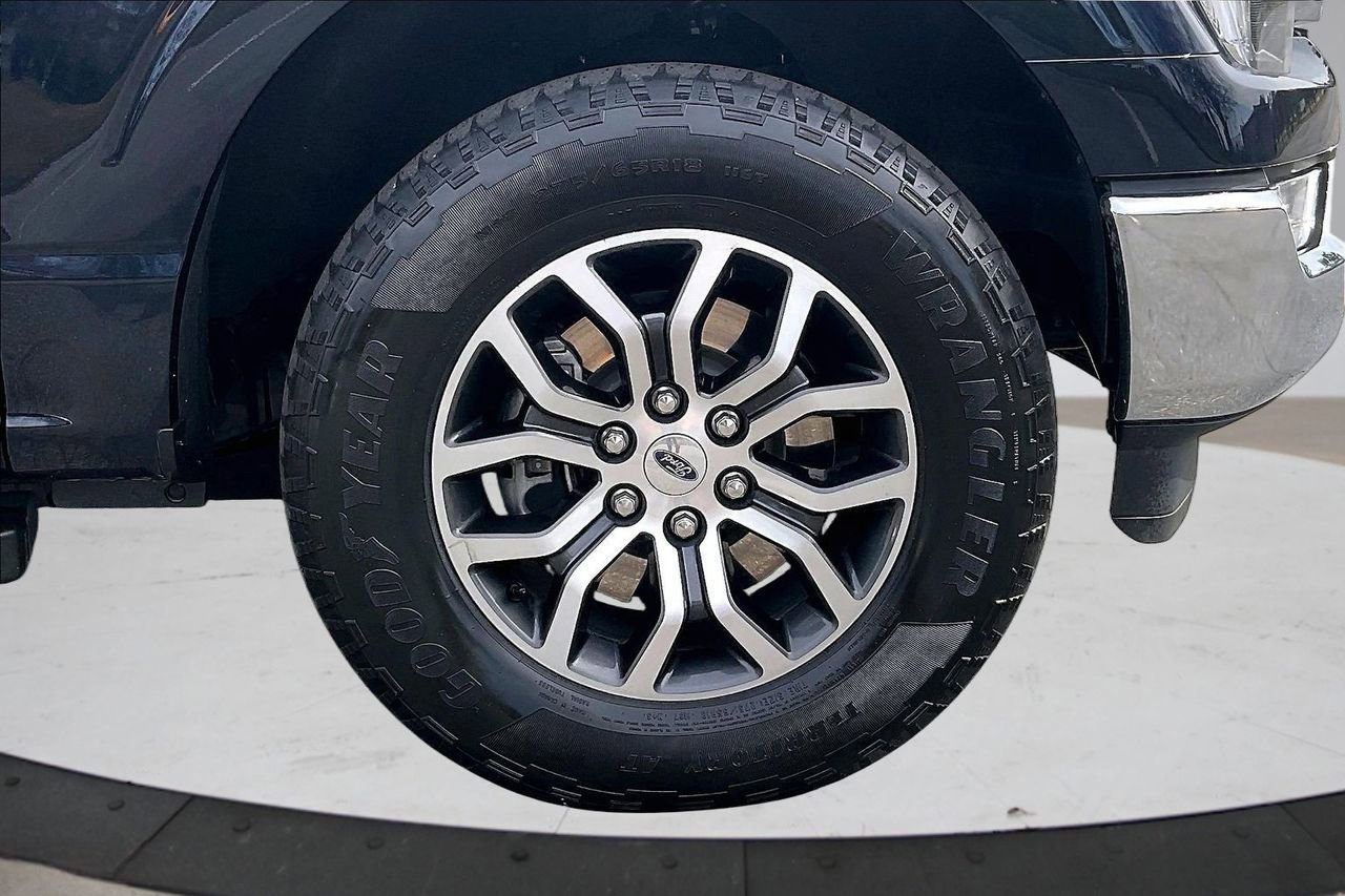 Used 2022 Ford F150 Lariat w/ Trailer Tow Package image 35