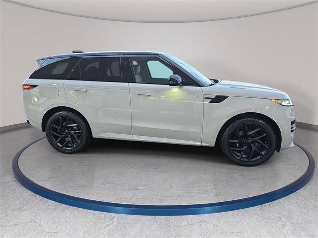 New 2026 Land Rover Range Rover Sport Dynamic SE image 4
