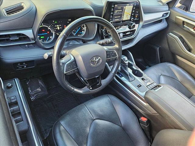Used 2021 Toyota Highlander Limited image 10