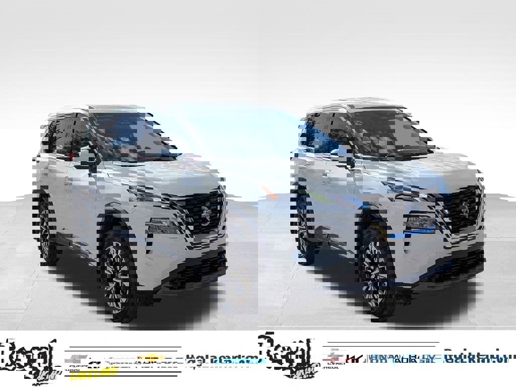 Used 2021 Nissan Rogue SV image 1