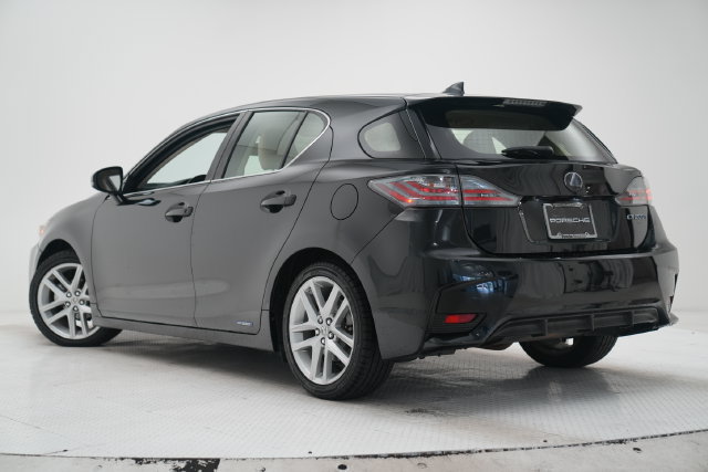 Used 2017 Lexus CT 200h w/ Seat Comfort Package FWD image 27
