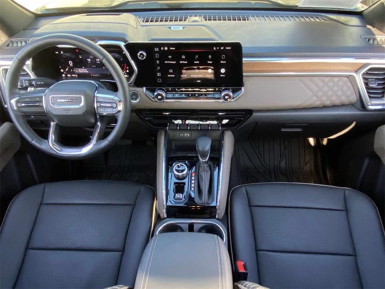 Used 2024 GMC Canyon Denali image 16