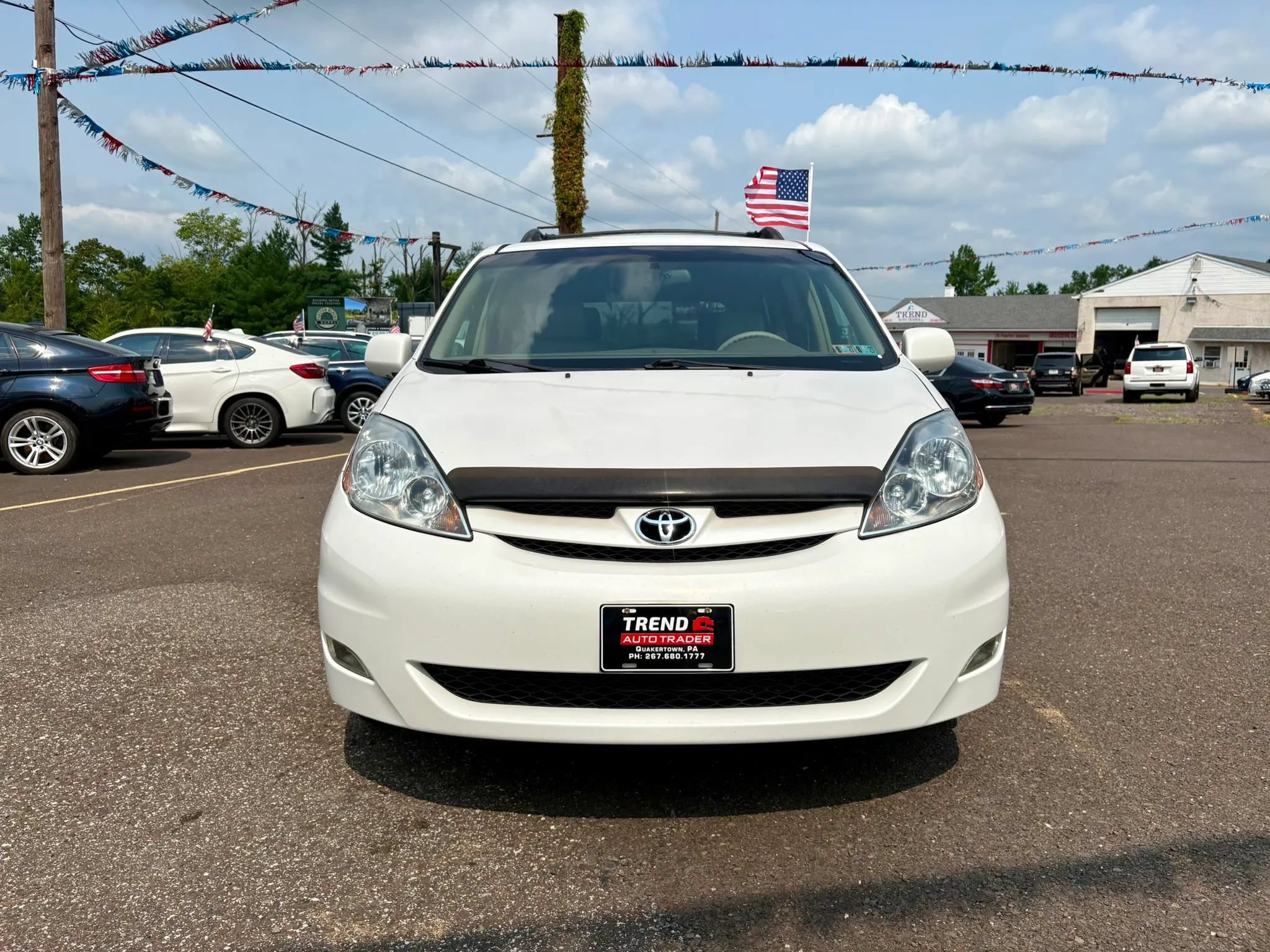 Used 2006 Toyota Sienna XLE w/ XLE Pkg 8 FWD image 8