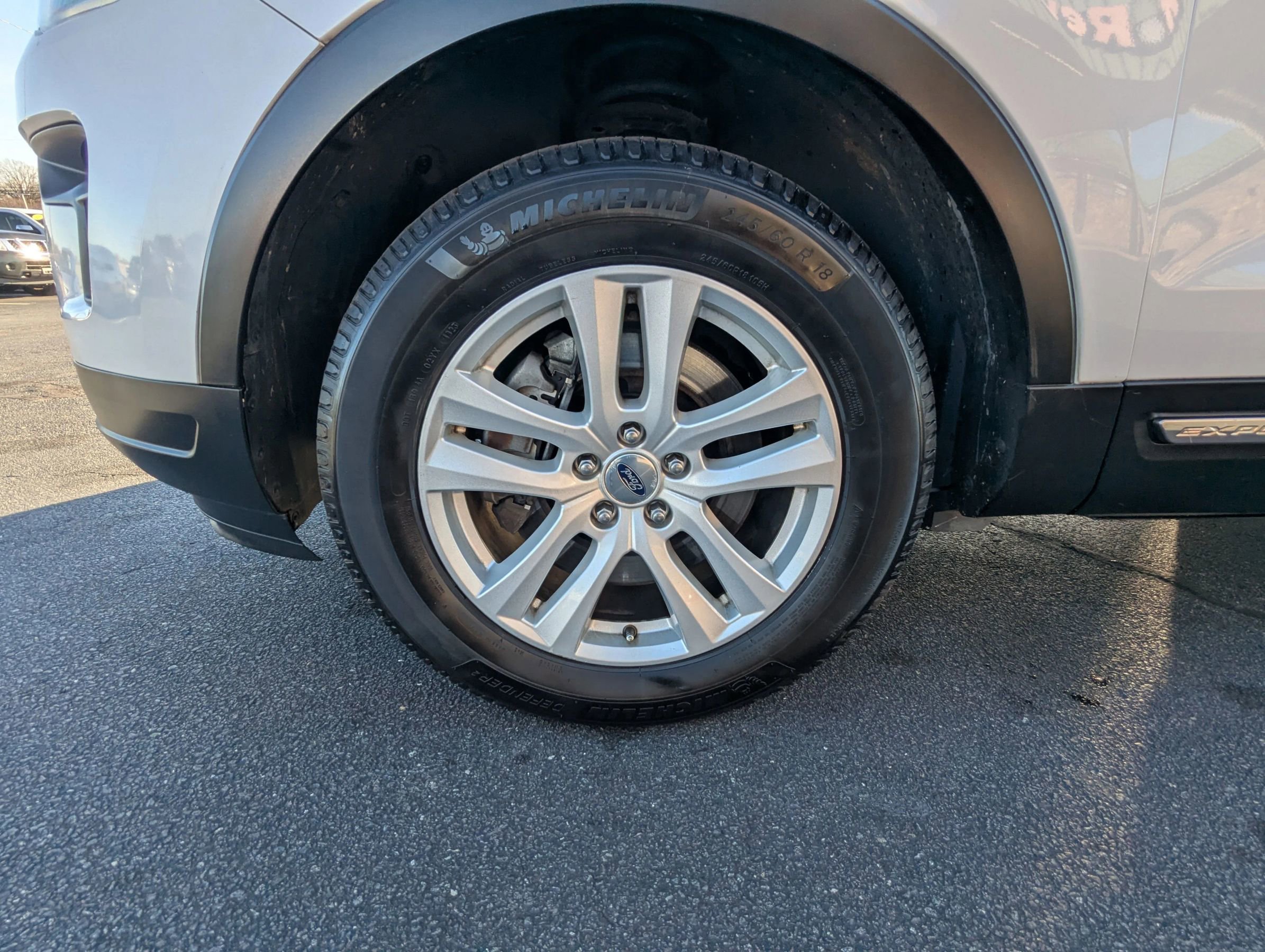 Used 2018 Ford Explorer XLT w/ Equipment Group 201A image 23