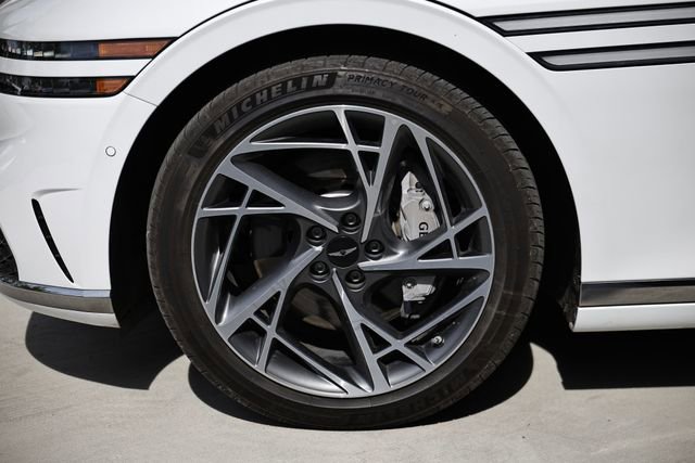 Used 2023 Genesis G90 3.5T image 11