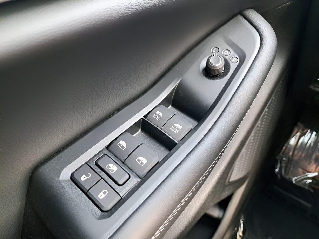 New 2026 Jeep Grand Cherokee Altitude AWD/4WD image 24