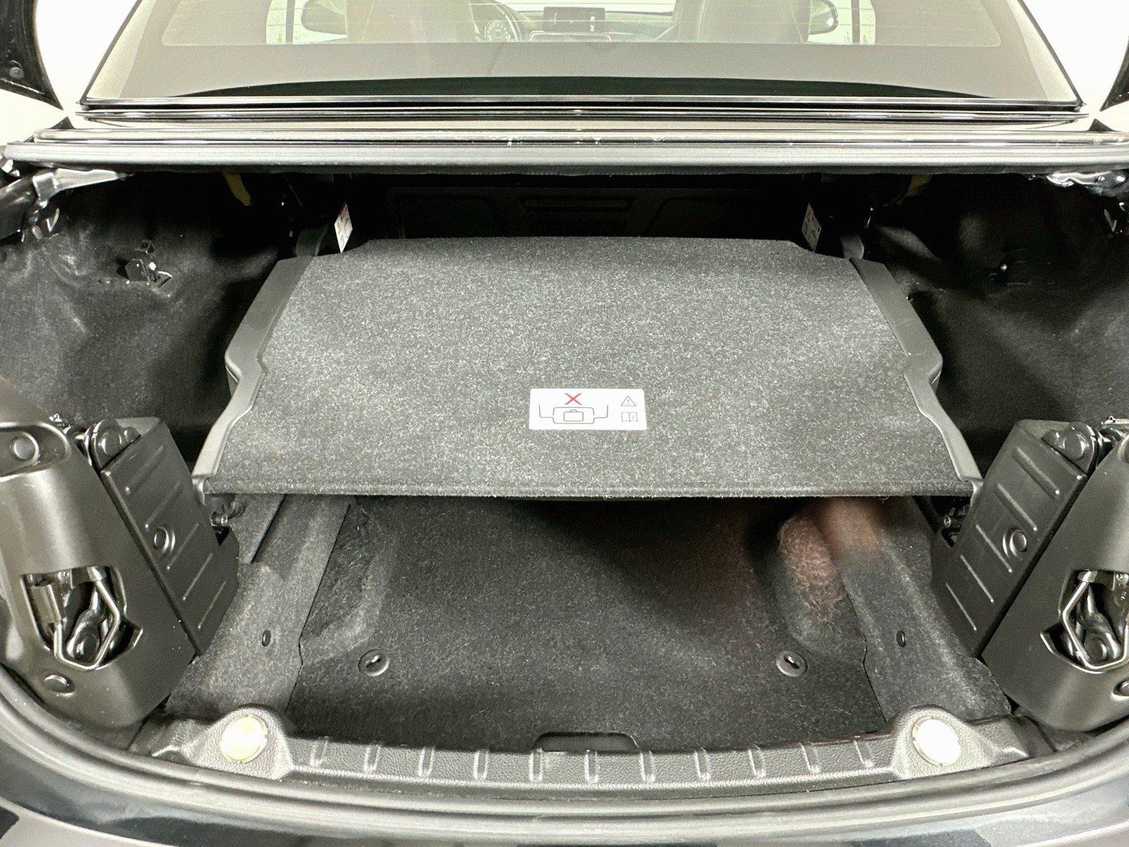 Used 2016 BMW M4 Convertible RWD image 35
