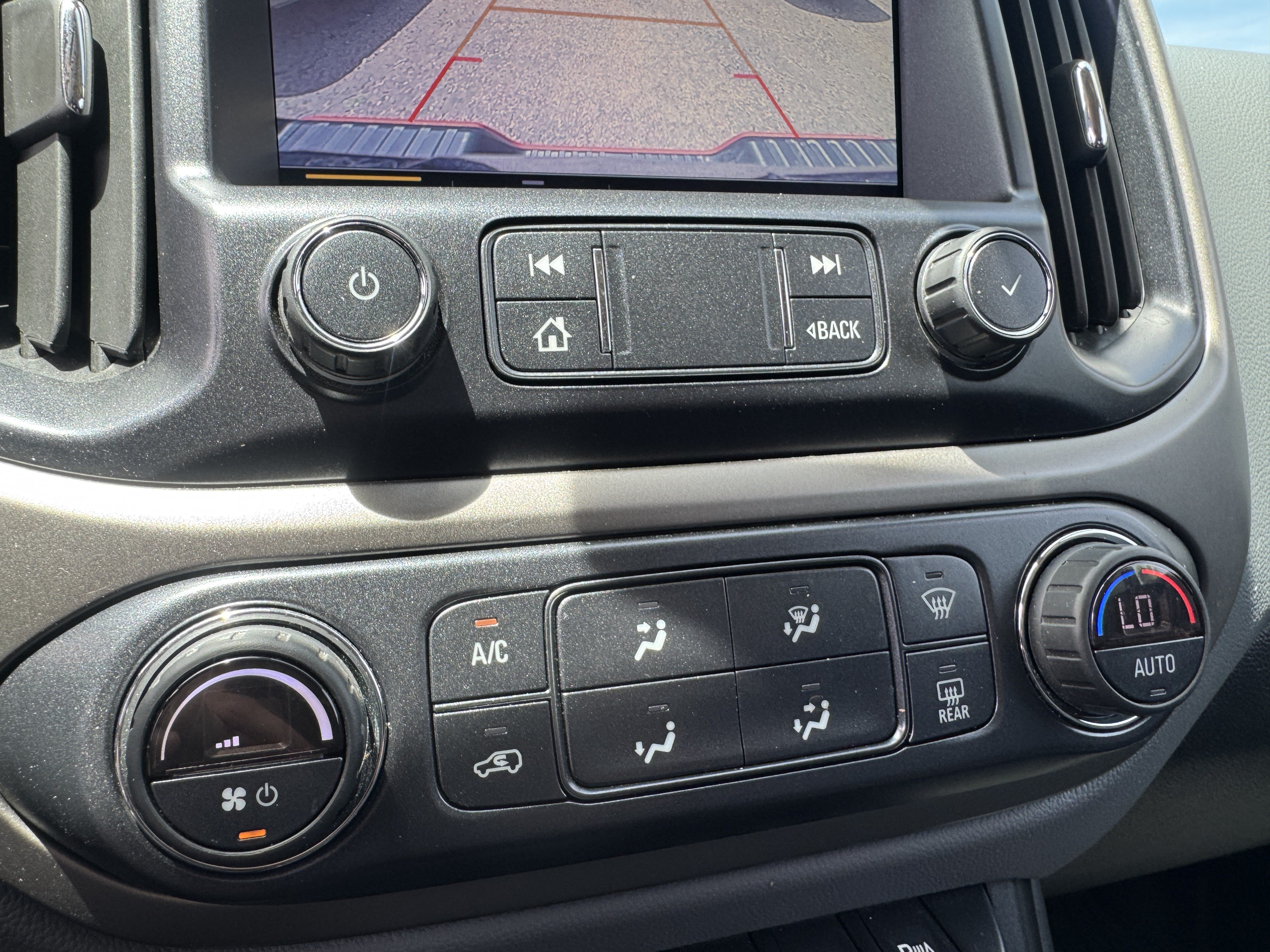 Used 2019 Chevrolet Colorado Z71 AWD/4WD image 35