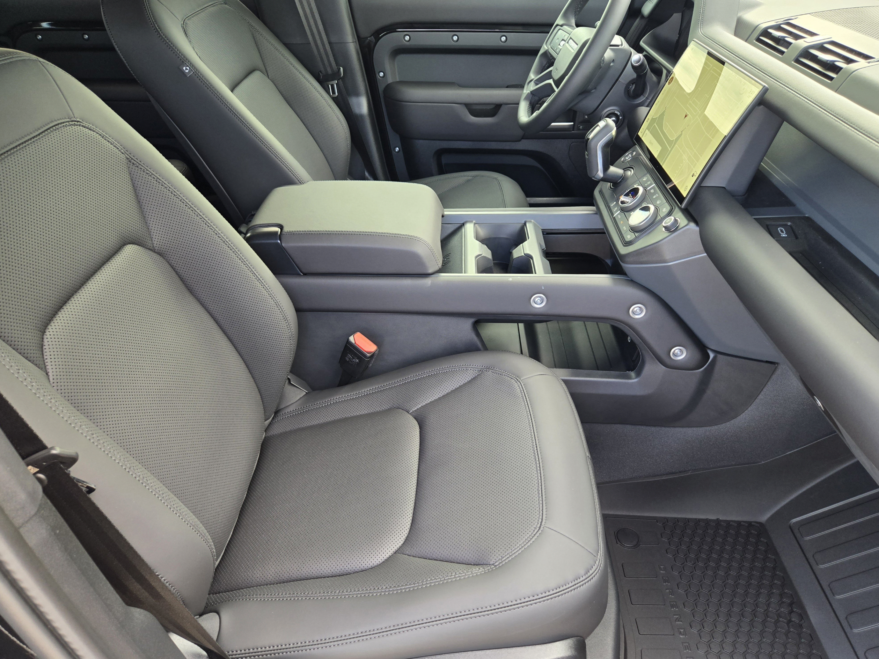 New 2026 Land Rover Defender 110 X-Dynamic SE AWD/4WD image 9