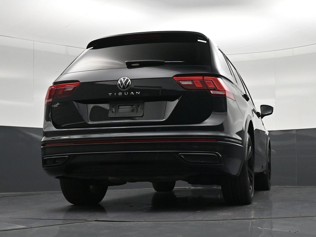 Used 2023 Volkswagen Tiguan SE R-Line FWD image 19