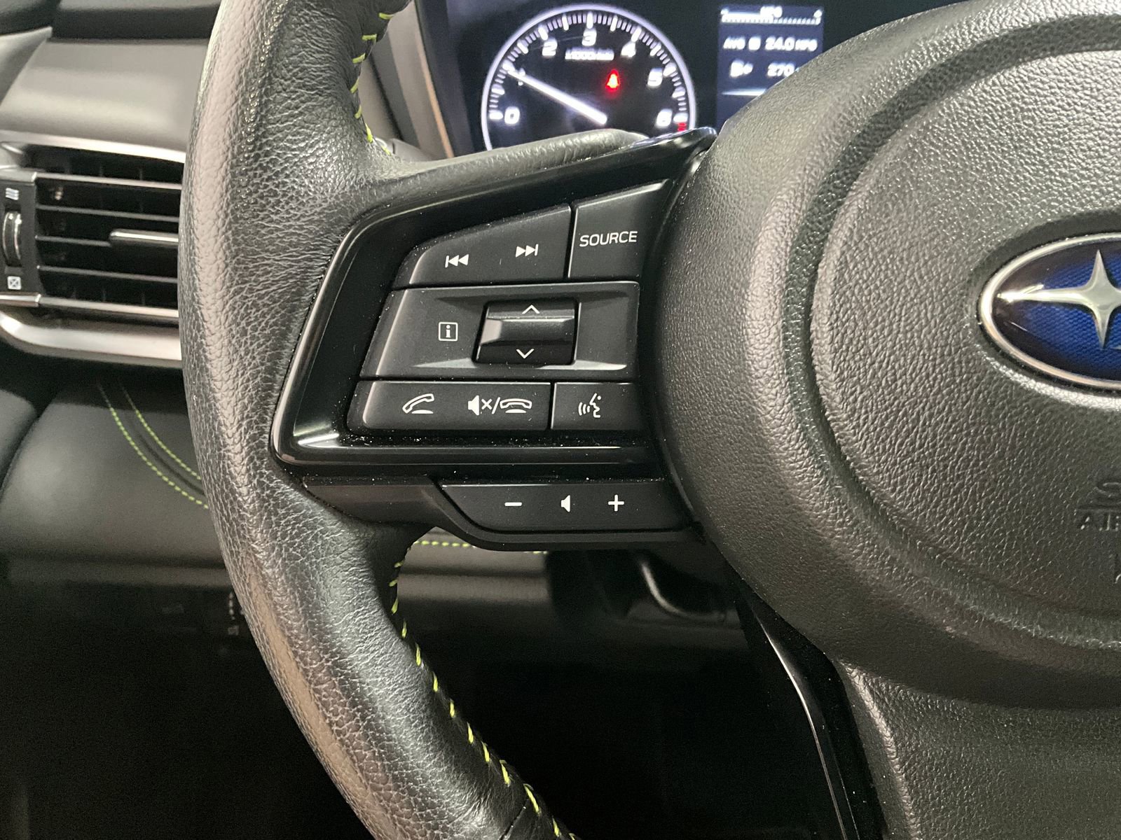 Used 2025 Subaru Outback Onyx Edition image 18