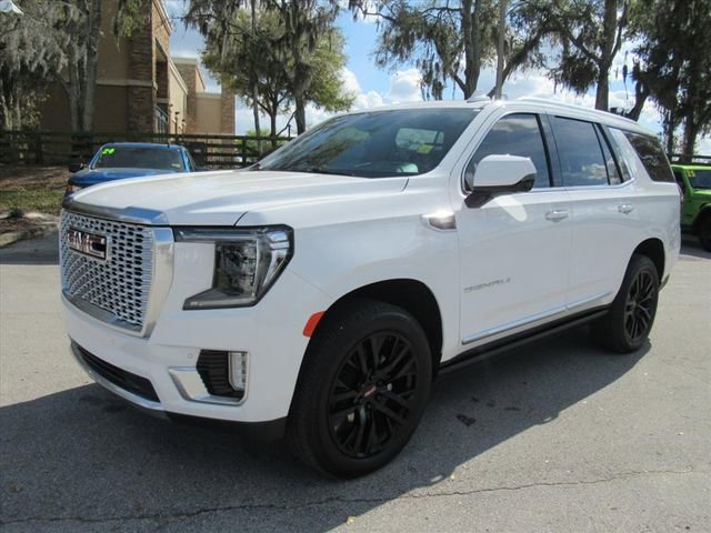 Used 2024 GMC Yukon Denali image 3