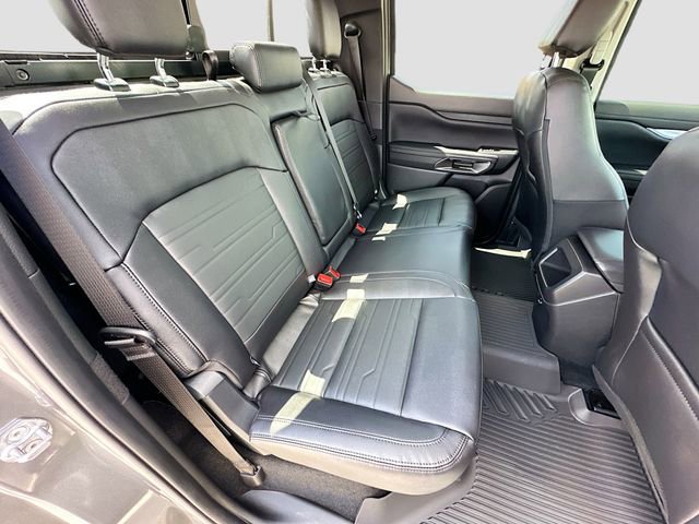 Used 2025 Ford Ranger Lariat w/ Black Appearance Package AWD/4WD image 25