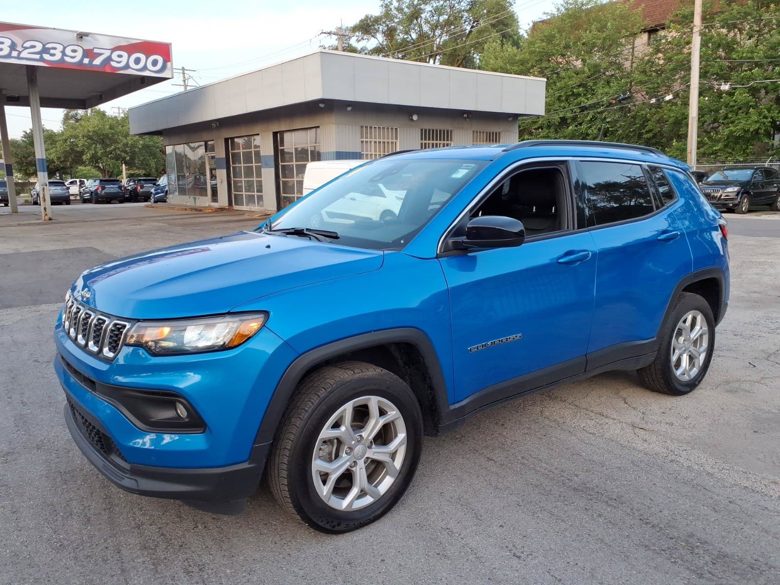 Used 2024 Jeep Compass Latitude AWD/4WD image 7