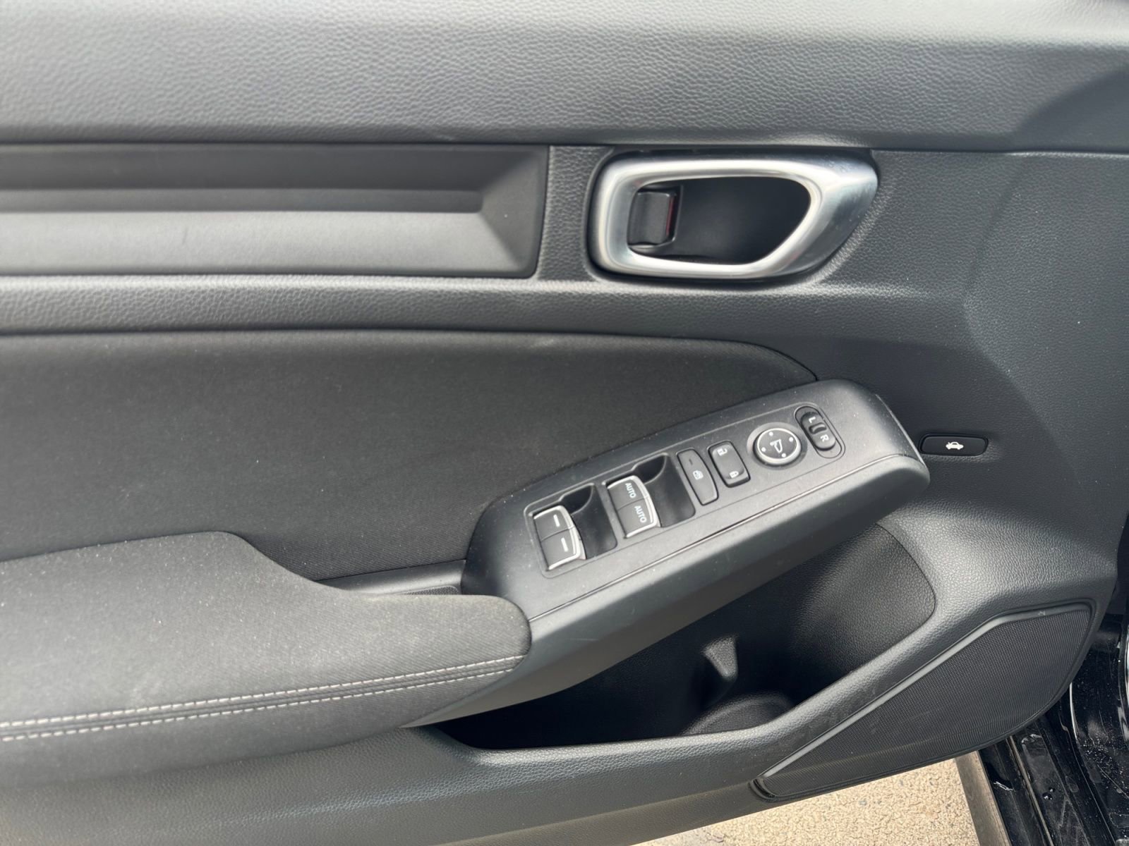 Used 2024 Honda Civic Sport image 15