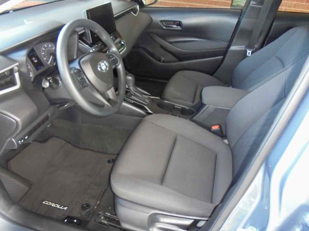 Used 2024 Toyota Corolla LE image 7