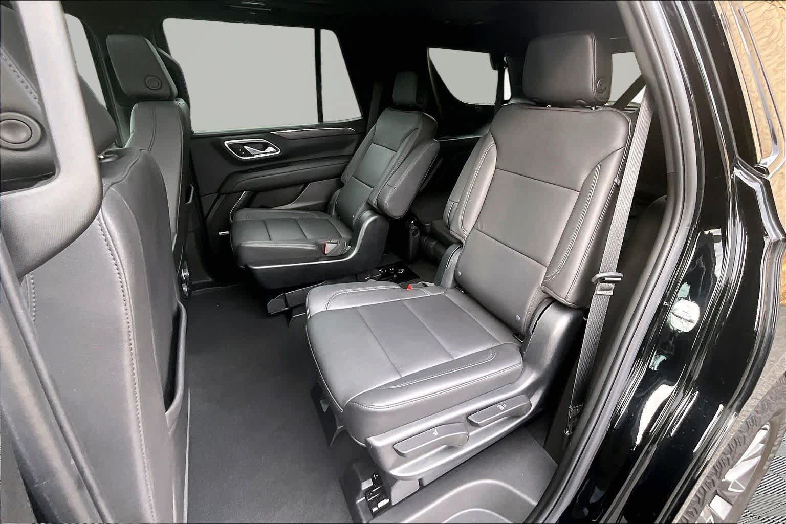 Used 2023 Chevrolet Tahoe Z71 w/ Luxury Package AWD/4WD image 41
