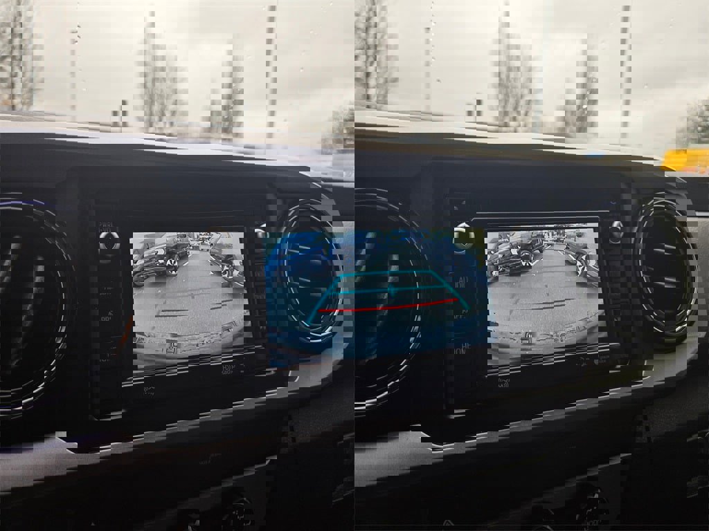 Used 2018 Toyota Tacoma 4x4 Double Cab image 14