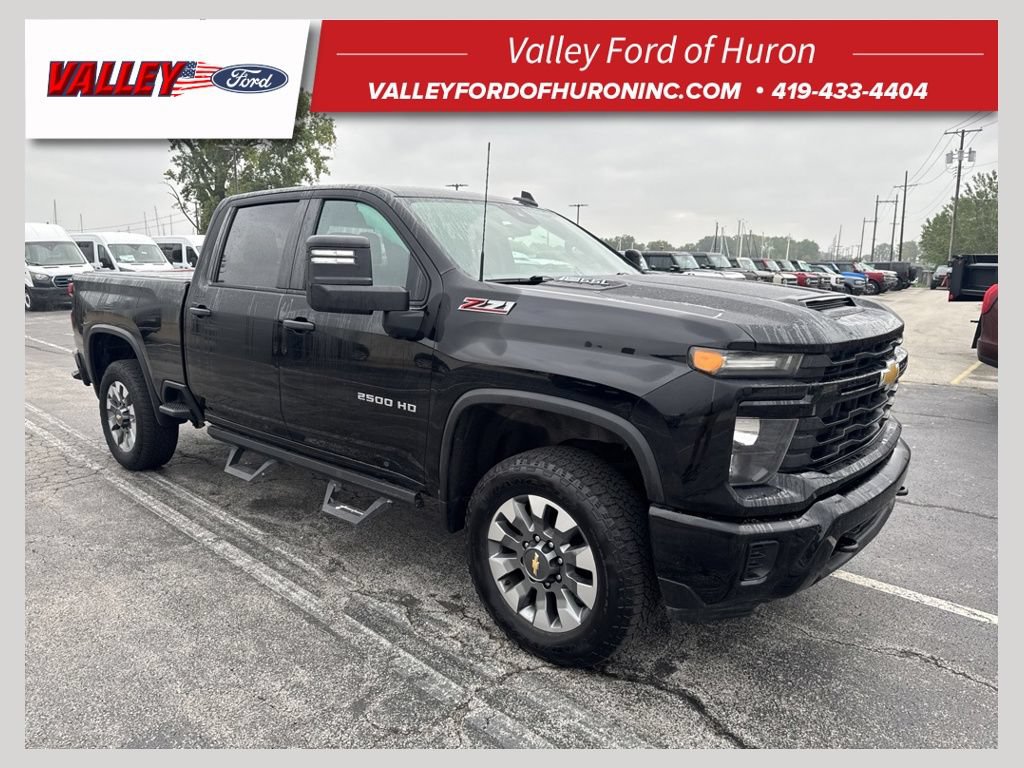Used 2025 Chevrolet Silverado 2500 Custom w/ Z71 Off-Road Package AWD/4WD 360° Tour