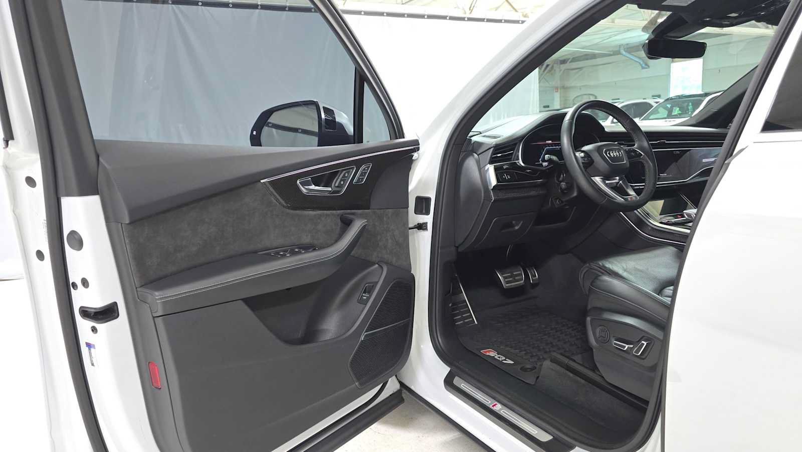 Used 2022 Audi SQ7 Prestige w/ Prestige Package AWD/4WD image 19