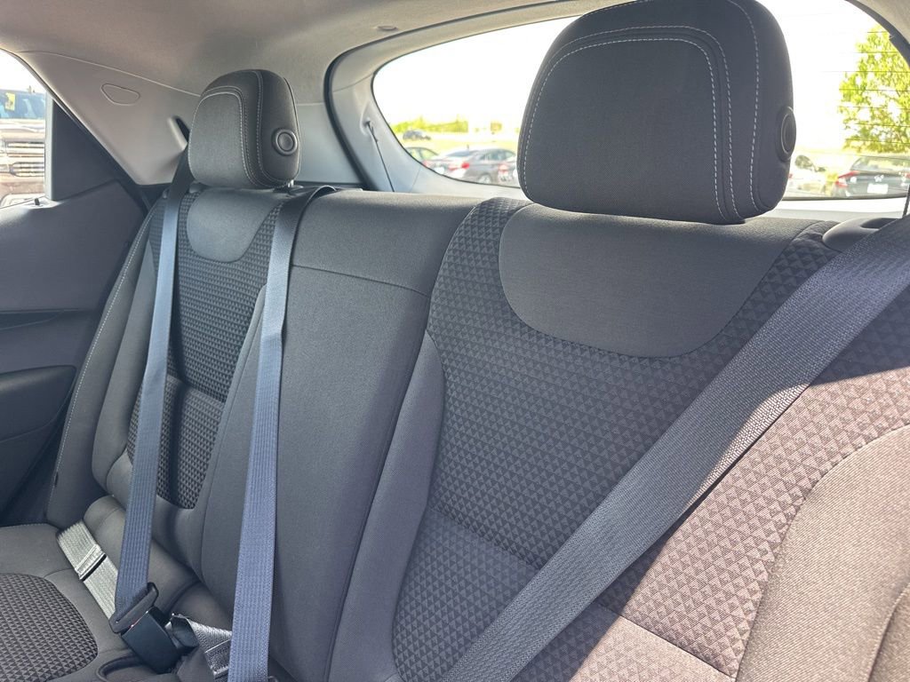 Used 2022 Chevrolet Bolt LT FWD image 21