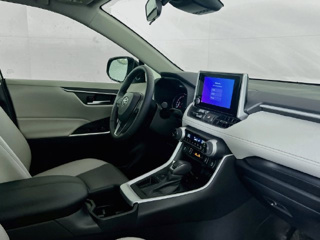 Used 2025 Toyota RAV4 XLE Premium w/ Weather Package FWD image 8