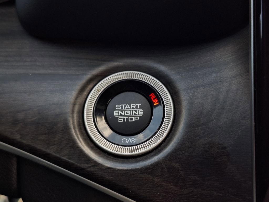 Used 2021 Jeep Grand Cherokee L Limited w/ Trailer Tow Group (B) image 24