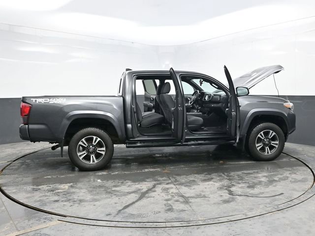 Used 2019 Toyota Tacoma TRD Sport image 39