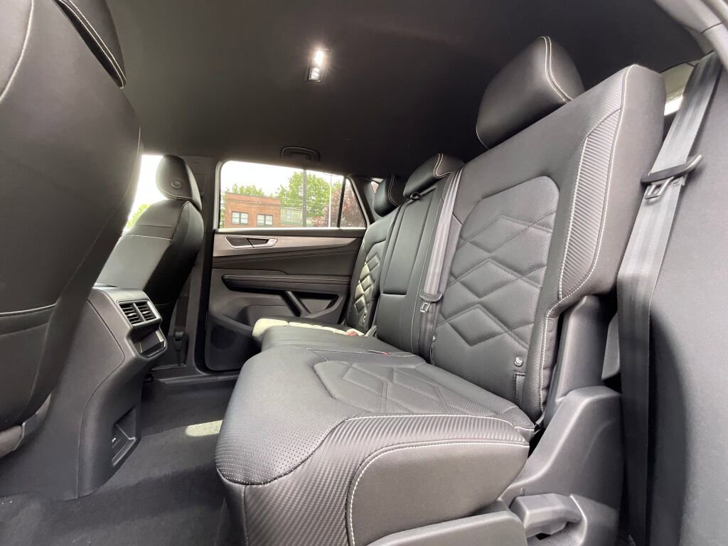 New 2025 Volkswagen Atlas Cross Sport SE image 15