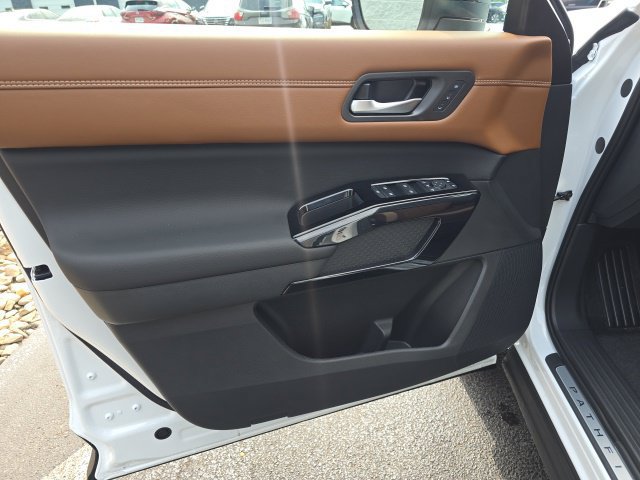 New 2026 Nissan Pathfinder Platinum AWD/4WD image 19