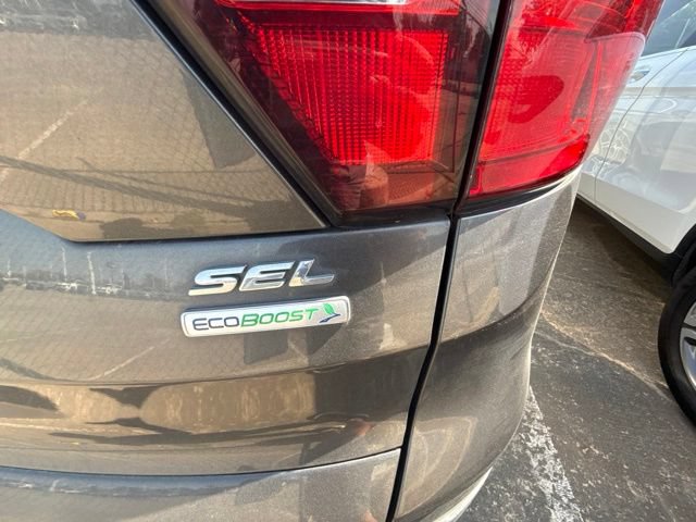 Used 2019 Ford Escape SEL FWD image 10