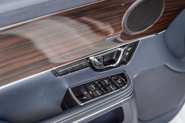 Used 2015 Jaguar XJ L Portfolio image 53
