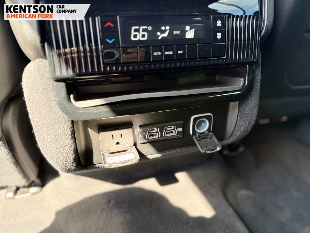 Used 2025 Jeep Wagoneer 4WD image 42