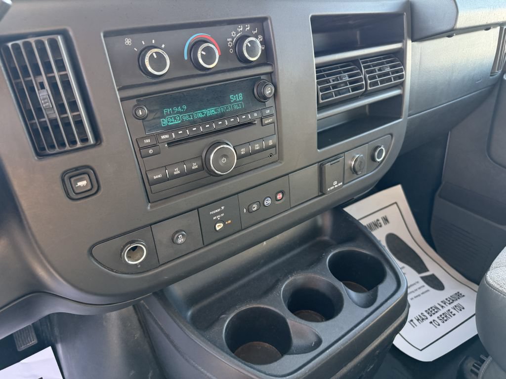 Used 2018 Chevrolet Express 2500 w/ Driver Convenience Package RWD image 16