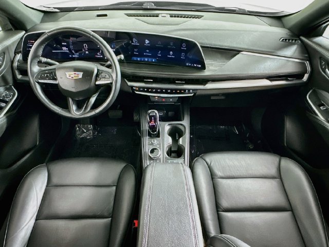 Used 2024 Cadillac XT4 Premium Luxury FWD image 13