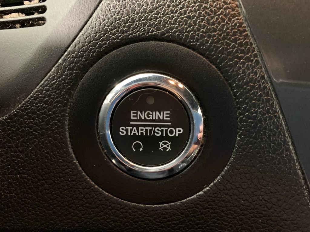 Used 2018 Ford Explorer XLT AWD/4WD image 28