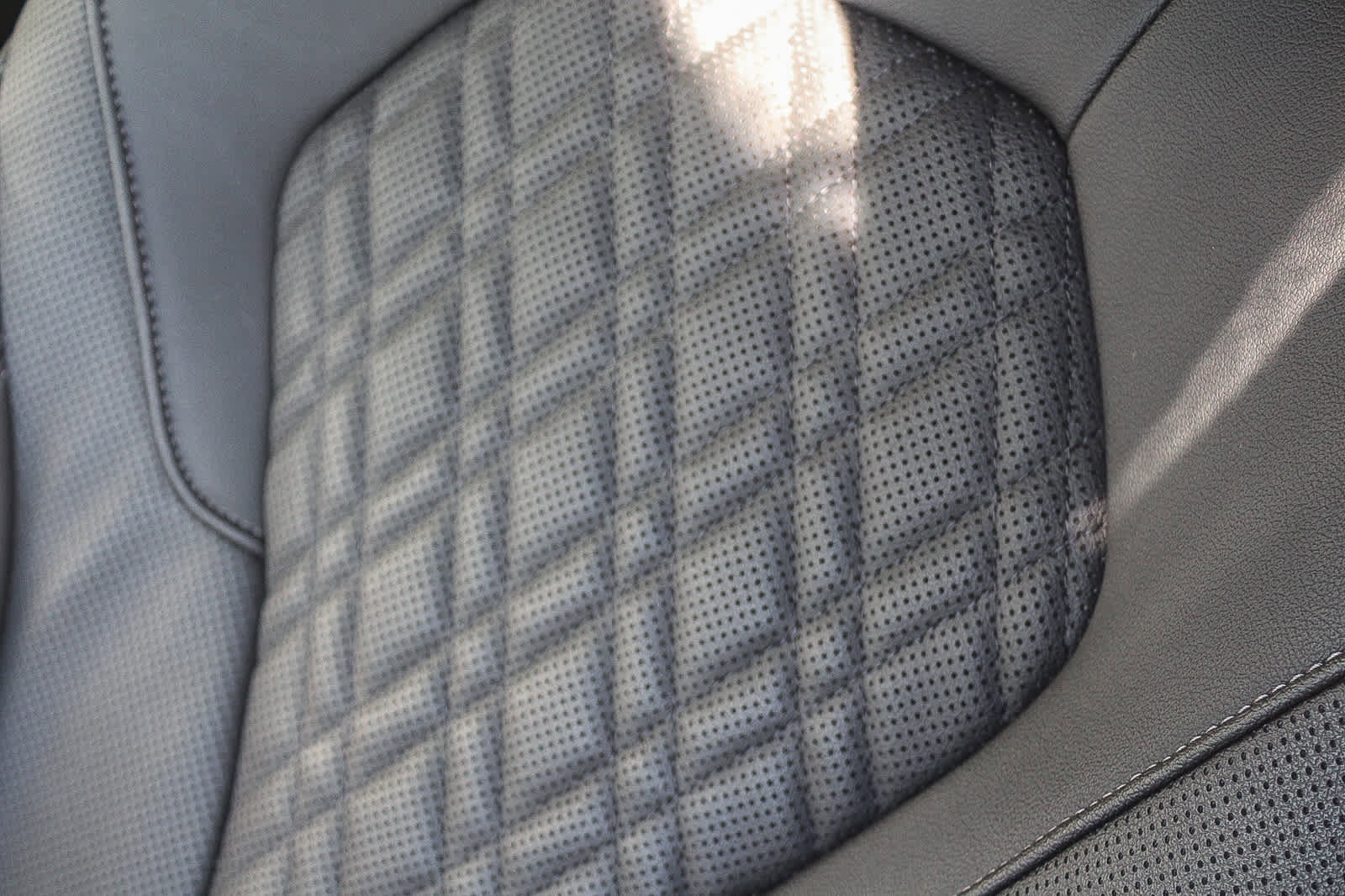 Certified 2023 BMW 530e w/ M Sport Package image 24