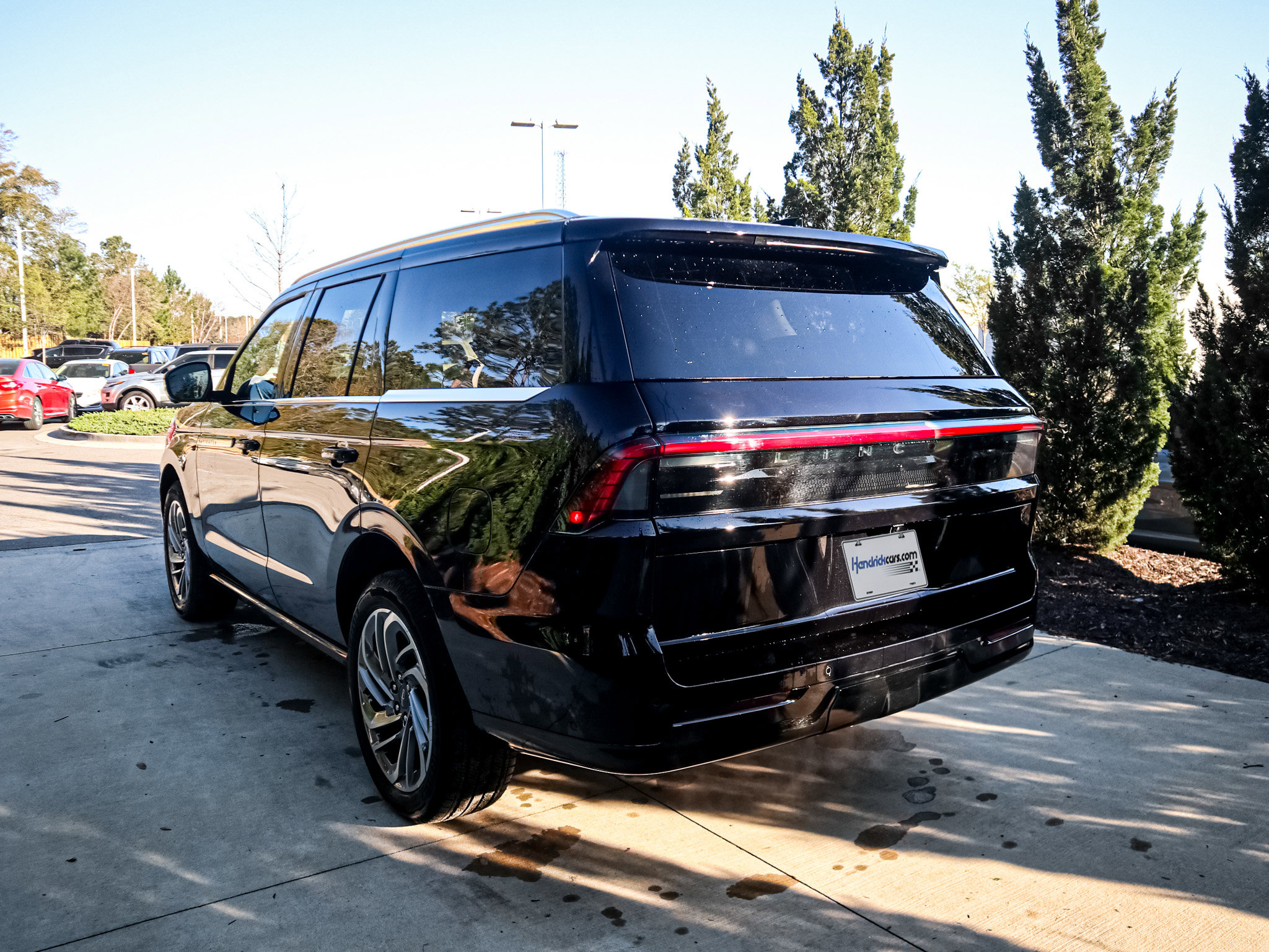 Used 2025 Lincoln Navigator Reserve image 8